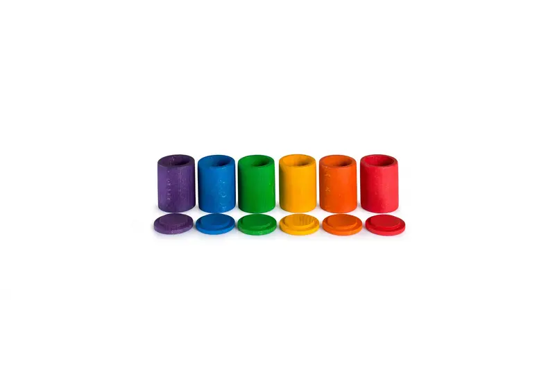 Farbige Becher mit Deckel (Coloured Cups with lid)