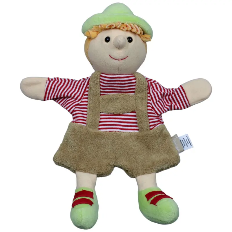 Junge in Tracht